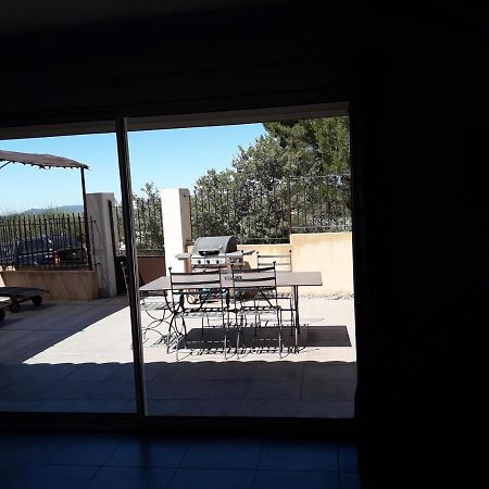 Petit Coin De Paradis Apartman Mérindol Kültér fotó
